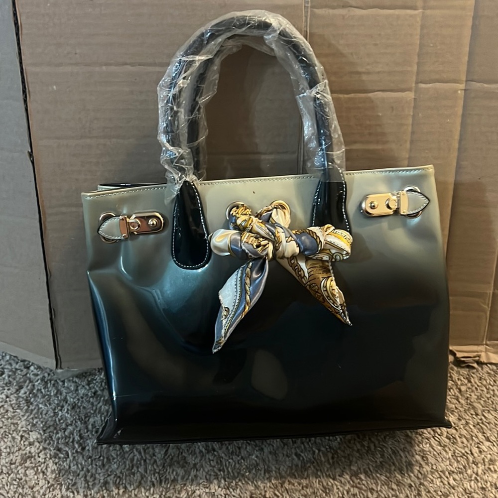 Medium size two-tone purse opens up to have a surprising amount of space